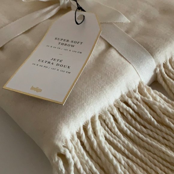 Indigo Bedding Chapters Indigo Supersoft Vanilla Throw Blanket Poshmark